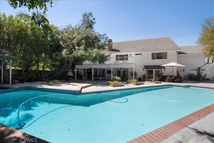 2906 Olney Place, Burbank, California 91504