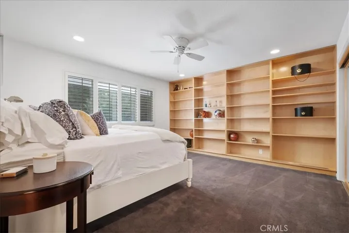 2906 Olney Place, Burbank, California 91504