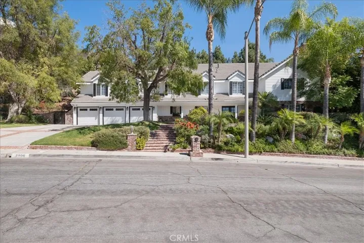 2906 Olney Place, Burbank, California 91504