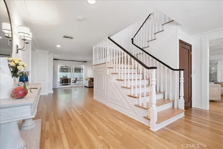 2906 Olney Place, Burbank, California 91504