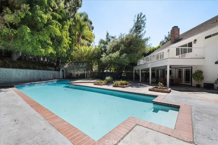 2906 Olney Place, Burbank, California 91504