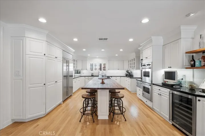 2906 Olney Place, Burbank, California 91504