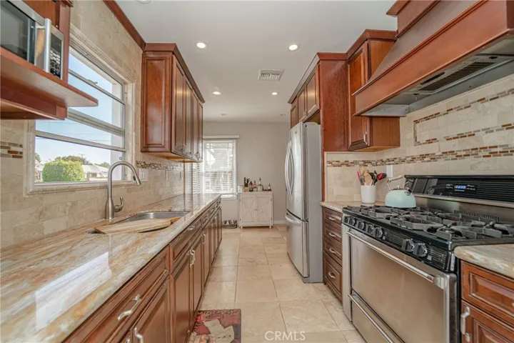 13625 La Cuarta Street, Whittier, California 90602