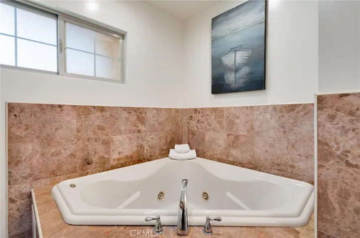 628 Barry Place, Altadena, California 91001