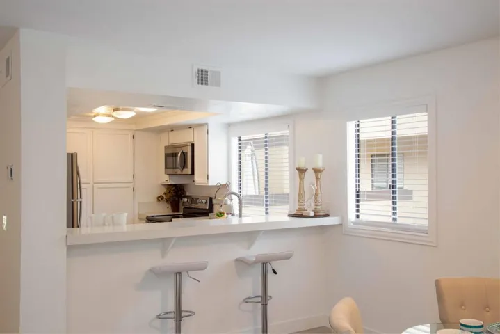 1680 N Coast Highway 101 43, Encinitas, California 92024
