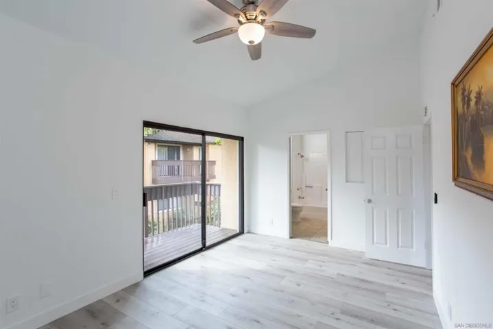 Junior Master Suite w/ Private Bathroom & Balcony