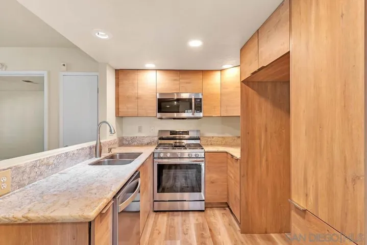 445 Ribbon Beach Way 277, Oceanside, California 92058