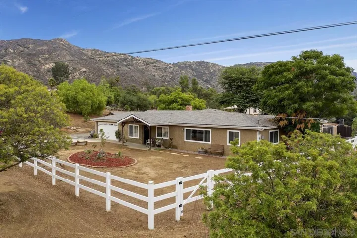 6038 Dehesa Rd, El Cajon, California 92019