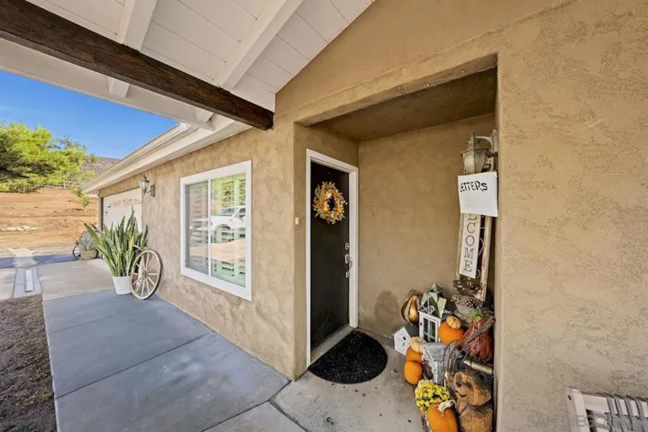 6038 Dehesa Rd, El Cajon, California 92019