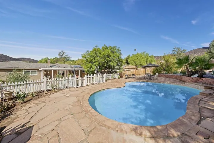 6038 Dehesa Rd, El Cajon, California 92019
