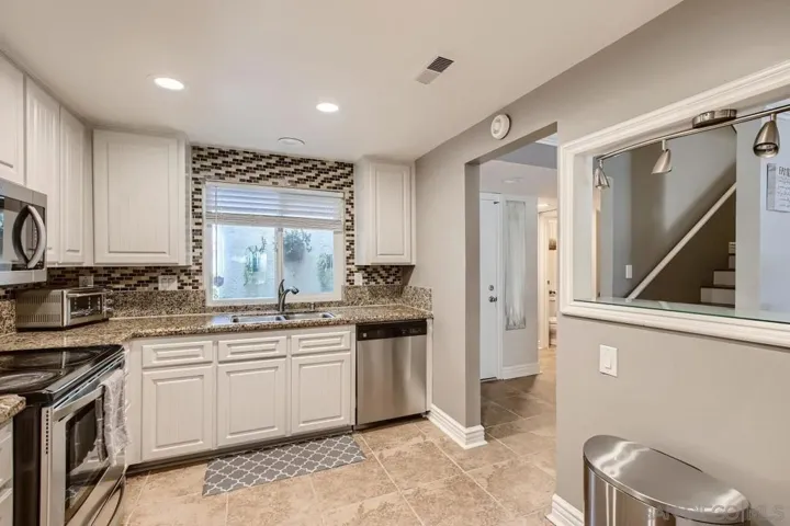 5655 Tumbleweed Way, Oceanside, California 92057