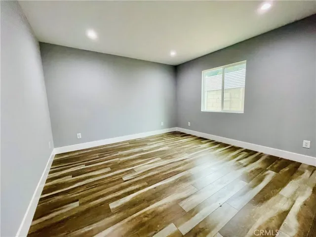 18720 Cohasset Street, Reseda, California 91335