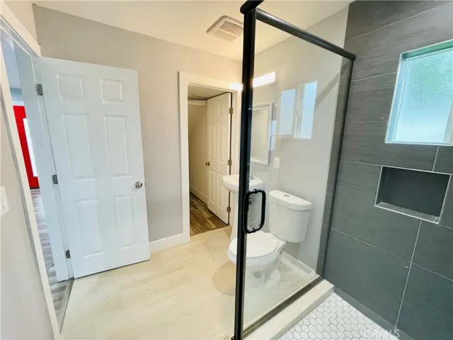 18720 Cohasset Street, Reseda, California 91335