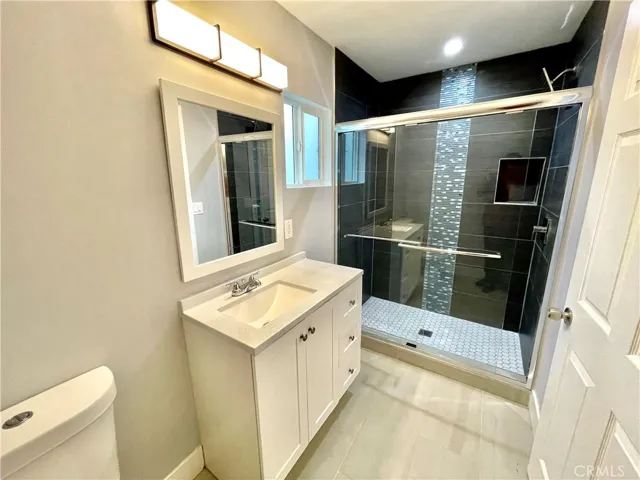 18720 Cohasset Street, Reseda, California 91335