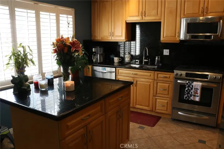 16716 Highfalls Street, Canyon Country, California 91387
