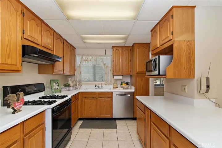 2410 Euclid Cres E E, Upland, California 91784