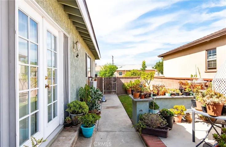 10834 Offley Avenue, Downey, California 90241