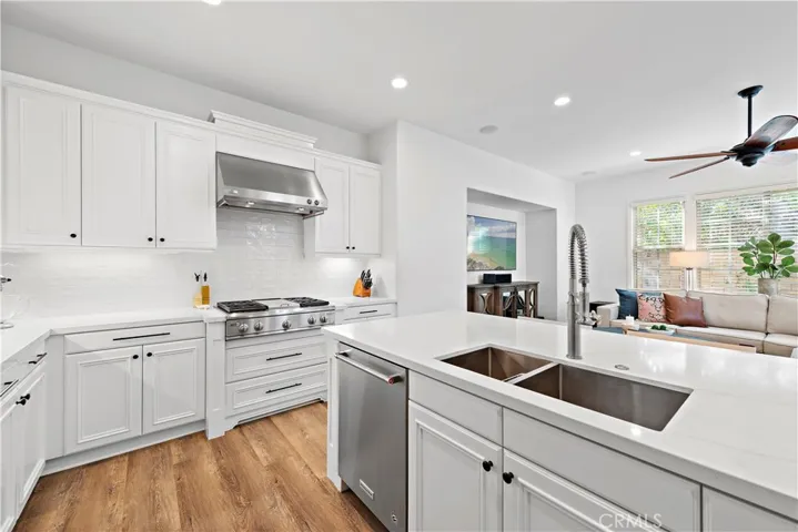8 Adele Street, Ladera Ranch, California 92694