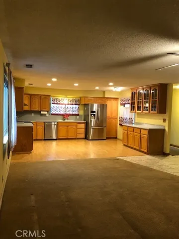 527 E Grove Avenue, Atwater, California 95301