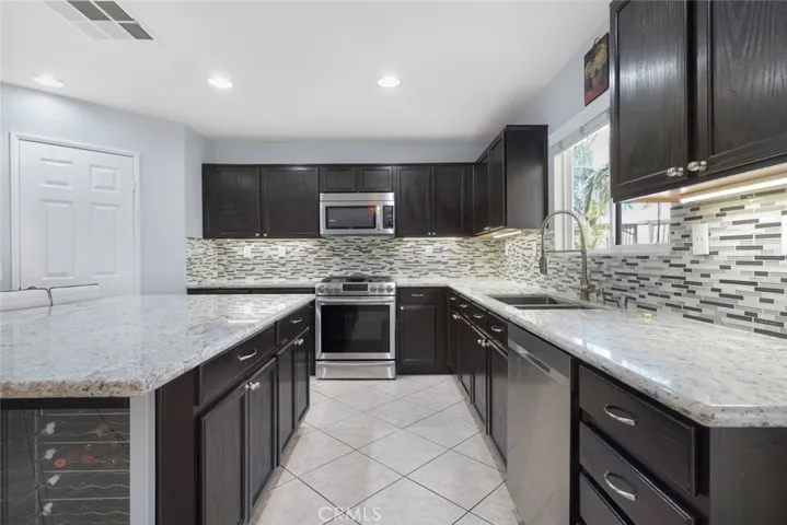 6617 Alexis Circle, Eastvale, California 91752