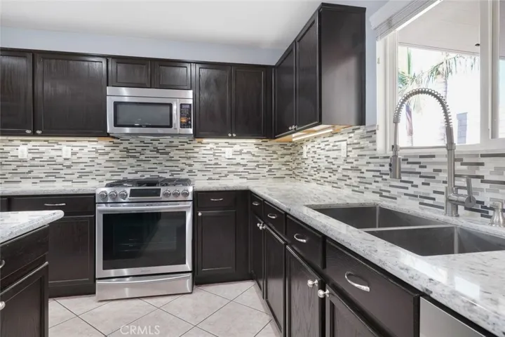 6617 Alexis Circle, Eastvale, California 91752