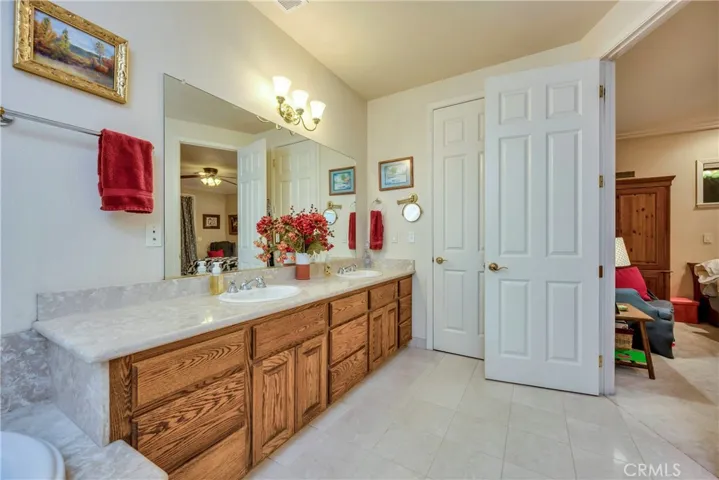 905 Oak Park Way, Lakeport, California 95453