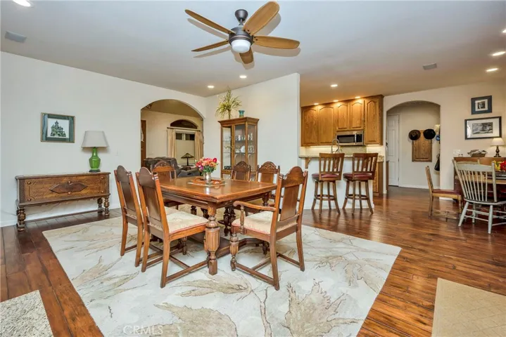 905 Oak Park Way, Lakeport, California 95453