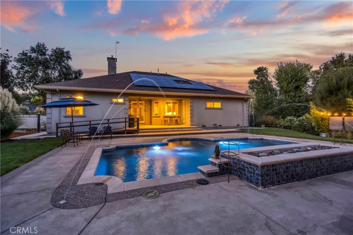 905 Oak Park Way, Lakeport, California 95453