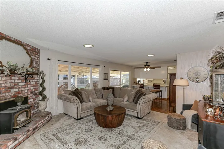 2951 Redwood Drive, Merced, California 95340