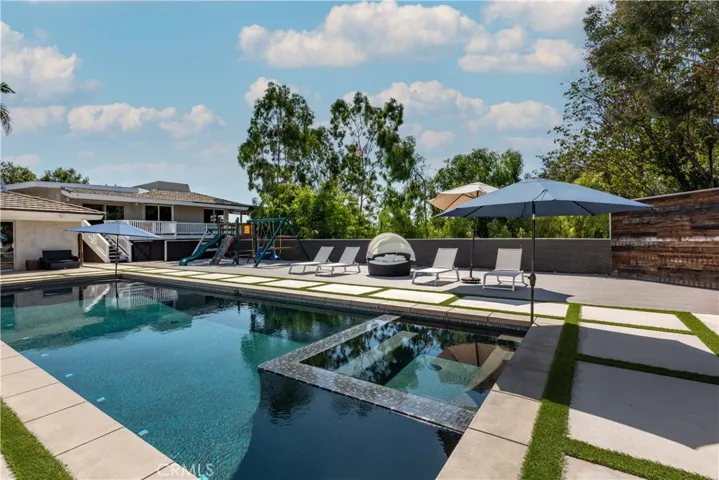 10255 Overhill Drive, Cowan Heights, California 92705