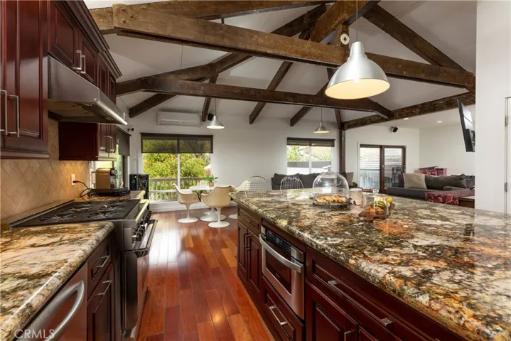 10255 Overhill Drive, Cowan Heights, California 92705