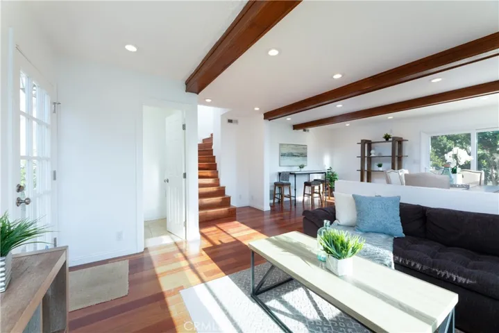10255 Overhill Drive, Cowan Heights, California 92705