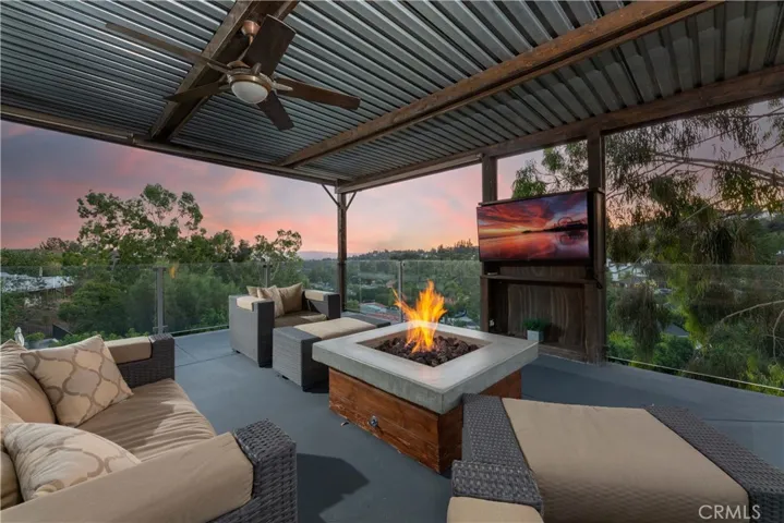 10255 Overhill Drive, Cowan Heights, California 92705