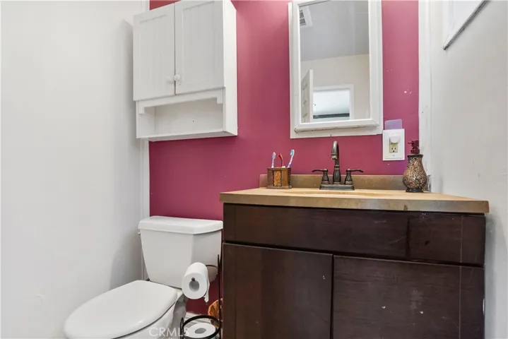 23827 Victory Boulevard, West Hills, California 91307