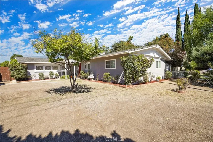 23827 Victory Boulevard, West Hills, California 91307