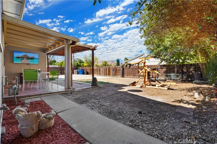 23827 Victory Boulevard, West Hills, California 91307