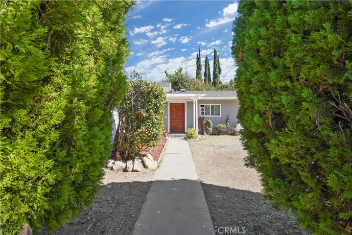 23827 Victory Boulevard, West Hills, California 91307