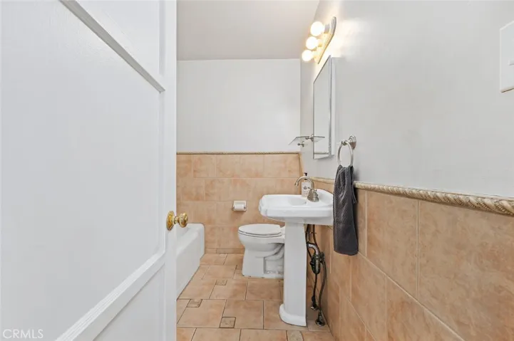 2923 Allred Street, Lakewood, California 90712