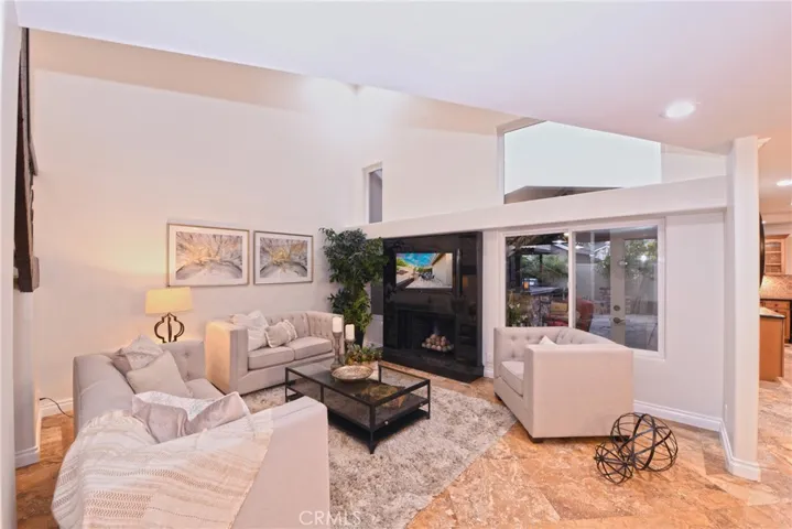 24 Rushingwind 17, Irvine, California 92614