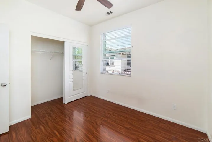 423 Avenida De La Luna, Vista, California 92083