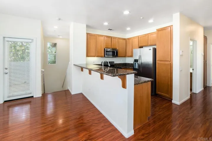 423 Avenida De La Luna, Vista, California 92083