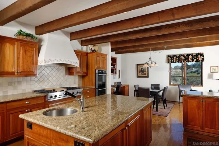 8391 Prestwick Dr., La Jolla, California 92037