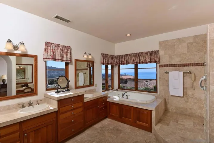 8391 Prestwick Dr., La Jolla, California 92037
