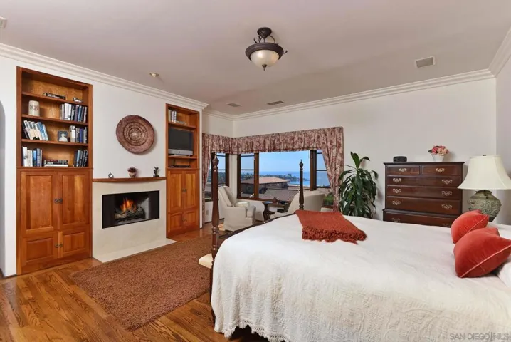 8391 Prestwick Dr., La Jolla, California 92037