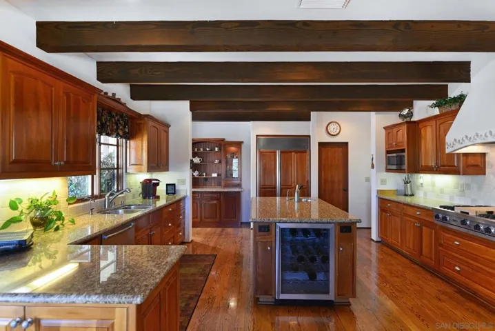 8391 Prestwick Dr., La Jolla, California 92037