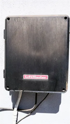 Liftmaster gate controller