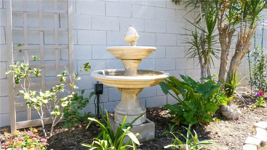 Soothing and tranquil fountain!