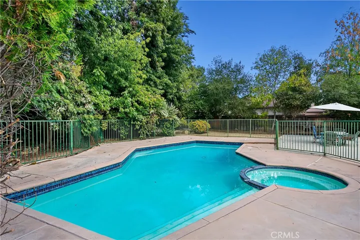 22361 Mulholland Drive, Woodland Hills, California 91364