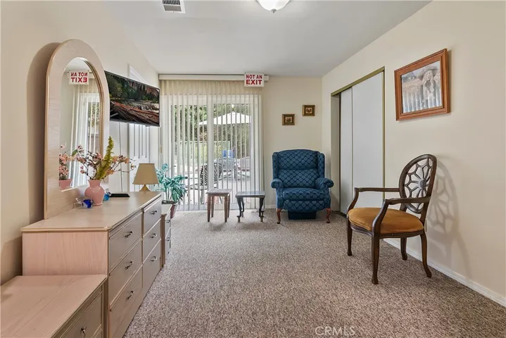 22361 Mulholland Drive, Woodland Hills, California 91364
