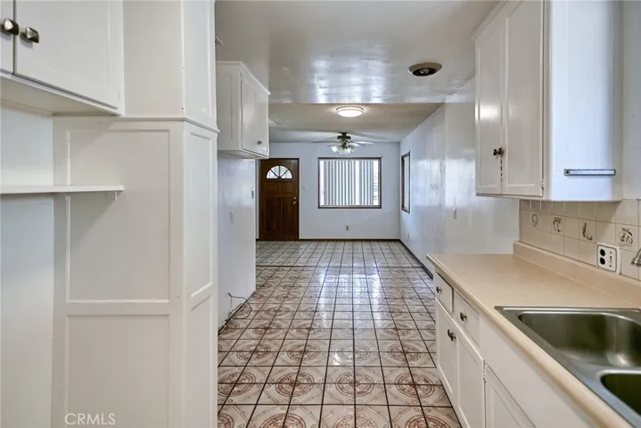 1112 W 210th Street, Torrance, California 90502